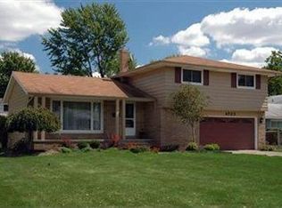 4723 Carsten Ln, North Olmsted, OH