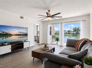 9660 Victoria Ln APT 206, Naples, FL 34109
