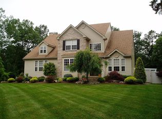 105 Erin Dr, Jackson, NJ 08527