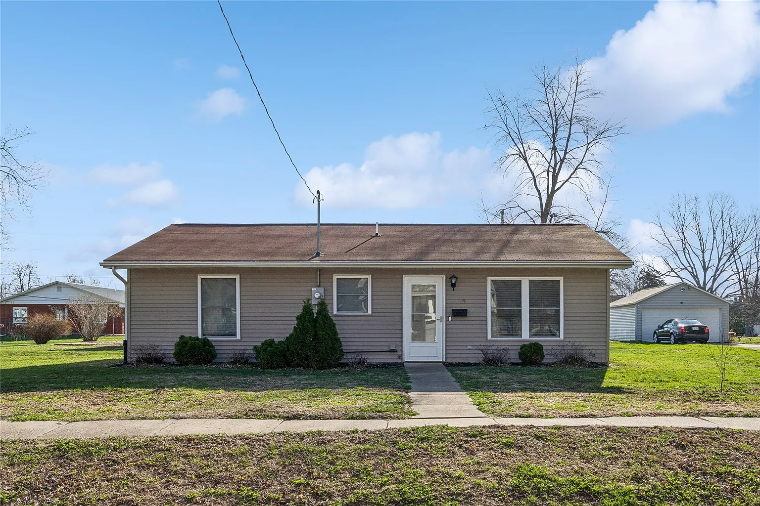 408 N White St photo 1