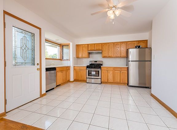 5th image of 172 Kingsport Dr