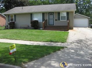 232 3rd Ave, De Witt, IA 52742