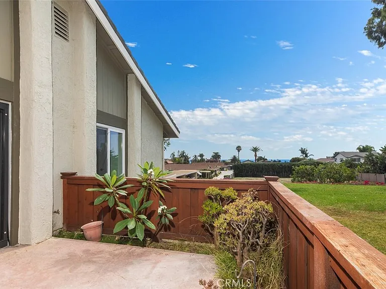 3331 Calle La Veta — Photo 38