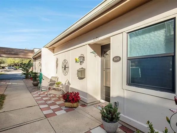 1609 Mission Hills Blvd, Clearwater, FL 33759
