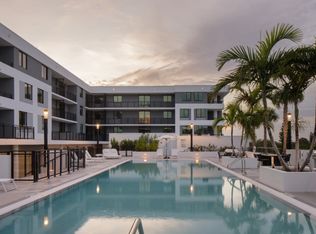 Revv, Hollywood, FL 33020
