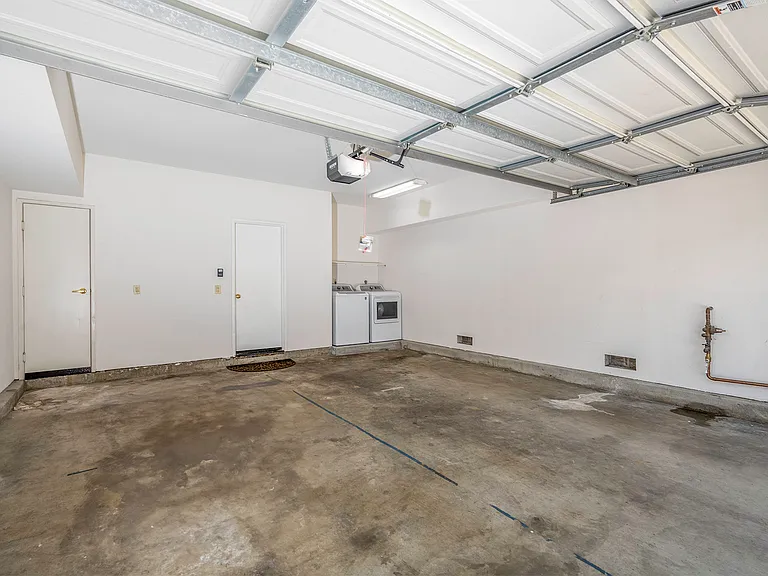 9533 Questa Pointe — Photo 34