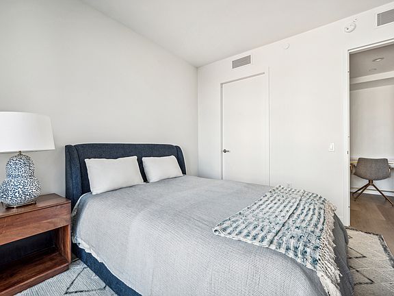 5th image of 17 Hanover Pl #26H