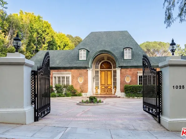 1025 N Crescent Dr, Beverly Hills, CA 90210