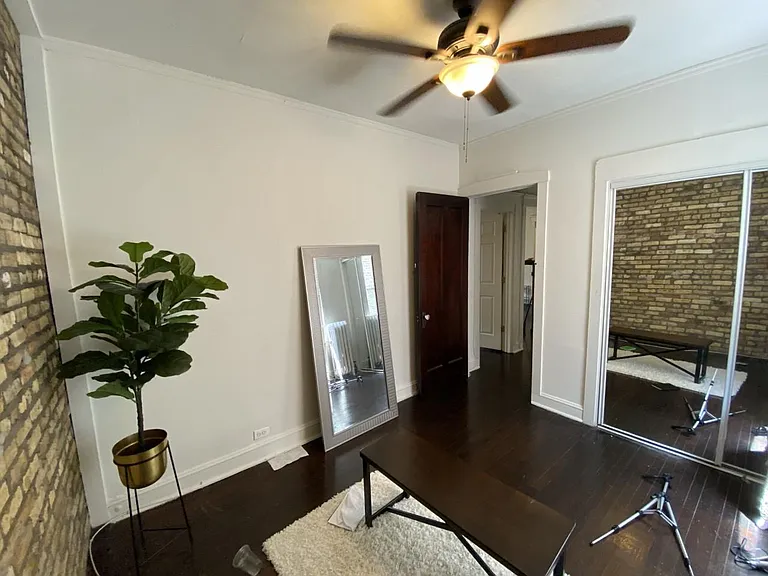 915 W Cornelia Ave #1A — Photo 13
