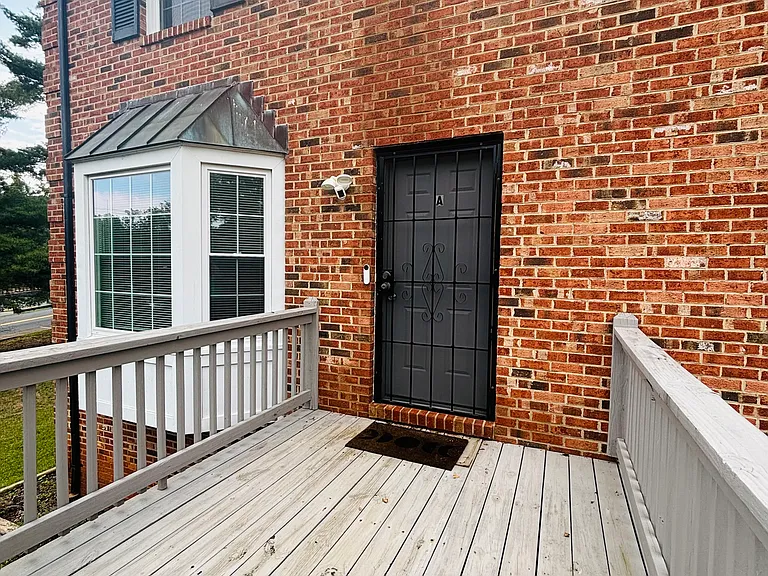 868 Saint Charles Ave #A — Photo 3
