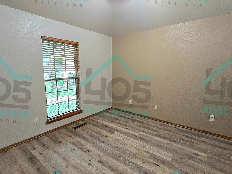 9904 Fox Fair Holw — Photo 18