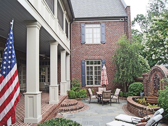4th image of 467 Larkwood Trl