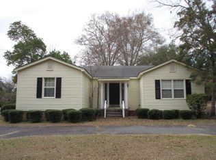 1711 Sessions St, Soperton, GA 30457