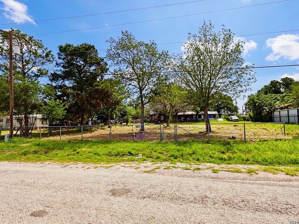 1st image of 350 PALO ALTO DR LOT 20