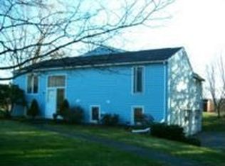 15 Coach Ln, Amherst, MA 01002