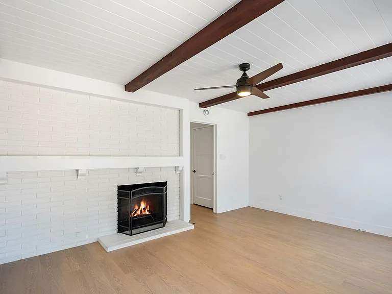 3409 Palos Verdes Dr N — Photo 37