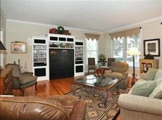 271 Wickford Point Rd, North Kingstown, RI 02852