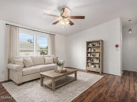 3rd image of 3214 W Jusnic Cir