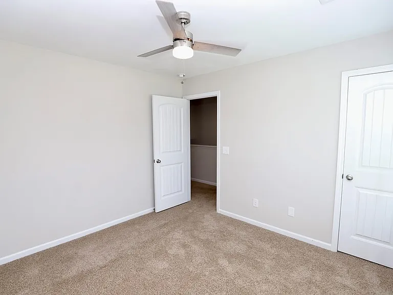 3680 Moseley Dr — Photo 52