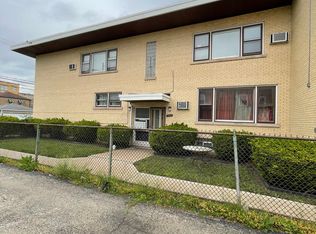 5550 S Pulaski Rd #2E, Chicago, IL 60629