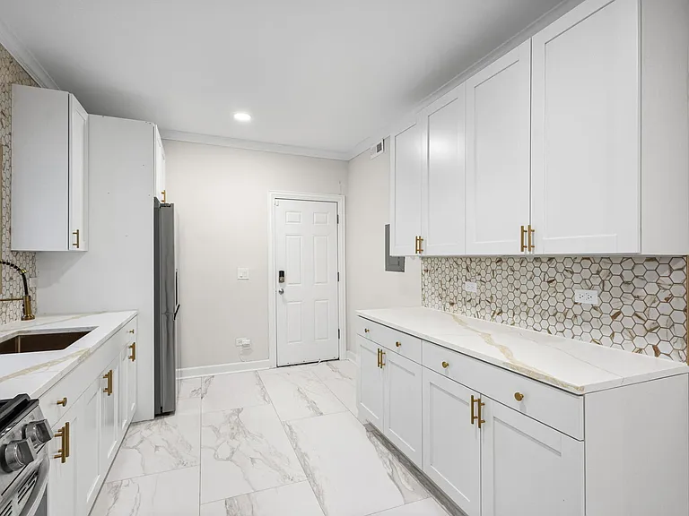 1742 N Mayfield Ave #1 — Photo 7
