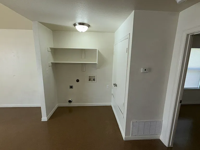 1118 S Martin Luther King Blvd #D — Photo 6