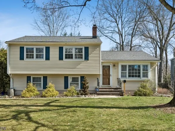 76 Magnolia Dr, New Providence Boro, NJ 07974