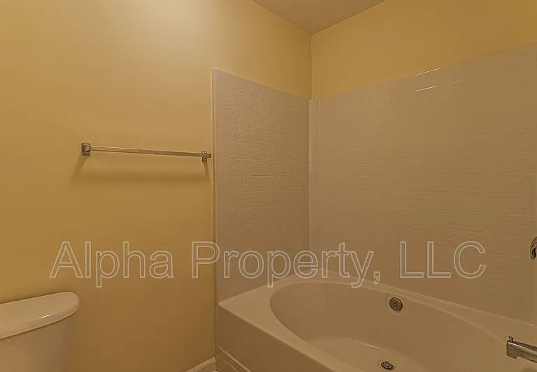 142 Spring Crossing Cir — Photo 17