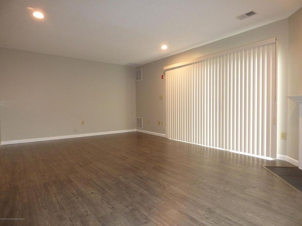 1st image of 43 Kinnoll Hill Ct Unit 9