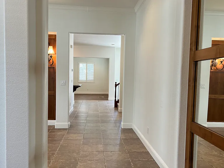 1679 Whispering Wind Dr — Photo 5