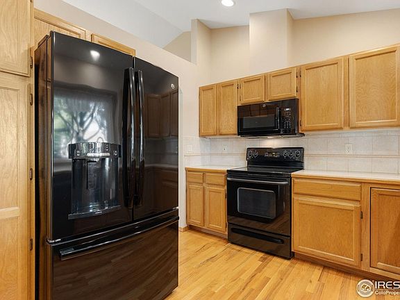 4th image of 2421 Maplewood Cir W