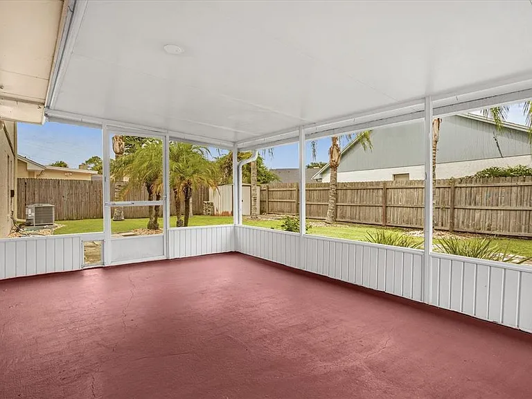 601 Tomlinson Ter — Photo 27