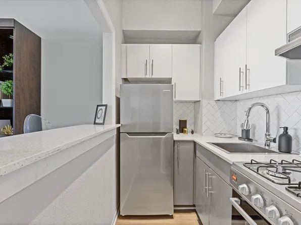 710 Peachtree St NE #703, Atlanta, GA 30308