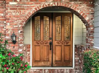 5201 Del Rio Rd, Sacramento, CA 95822