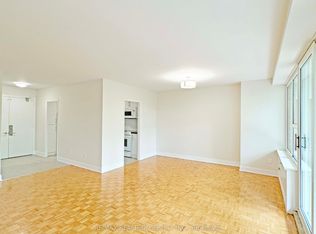 10 Shallmar Blvd #208, Toronto, ON M5N 1J4