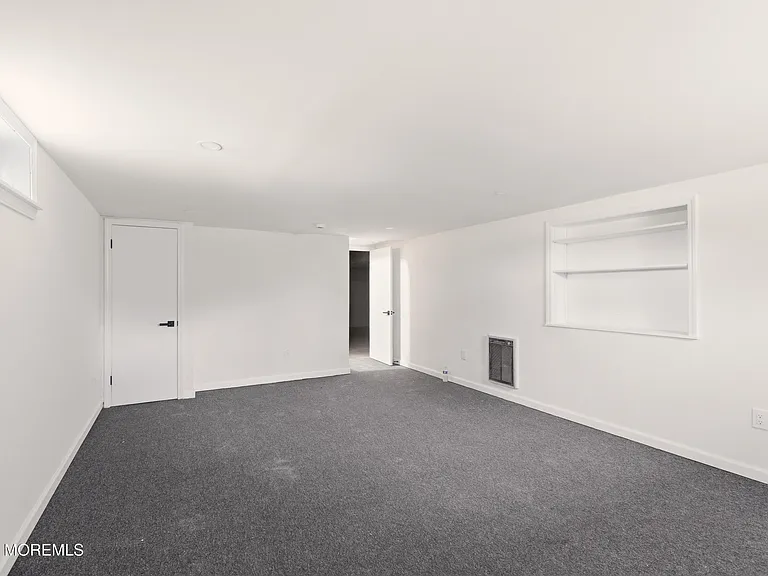 1041 Mulberry Pl — Photo 14