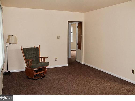 4th image of 3411 Noble St