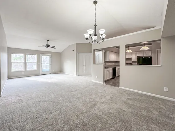 7455 Ridge Edge Ct APT I, Florence, KY 41042
