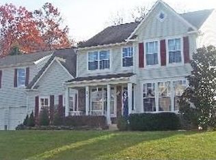 9318 Paul Dr, Manassas Park, VA 20111