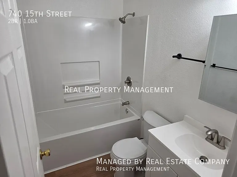 740 15th St — Photo 11