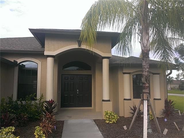 1st image of 618 SE 10th Pl