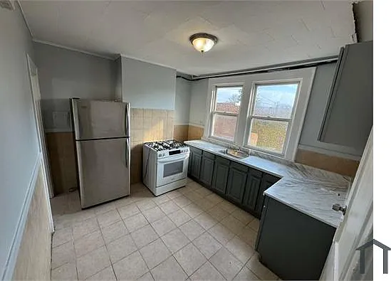 195 Myrtle Ave #2 — Photo 3