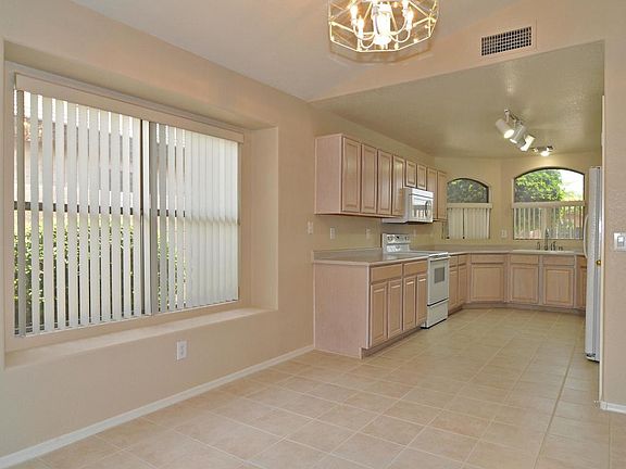 4th image of 4334 E Lone Cactus Dr