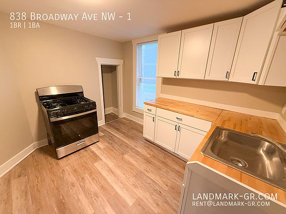 5th image of 838 Broadway Ave NW #1