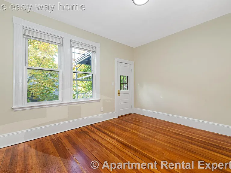 44 Brackett St #1 — Photo 9