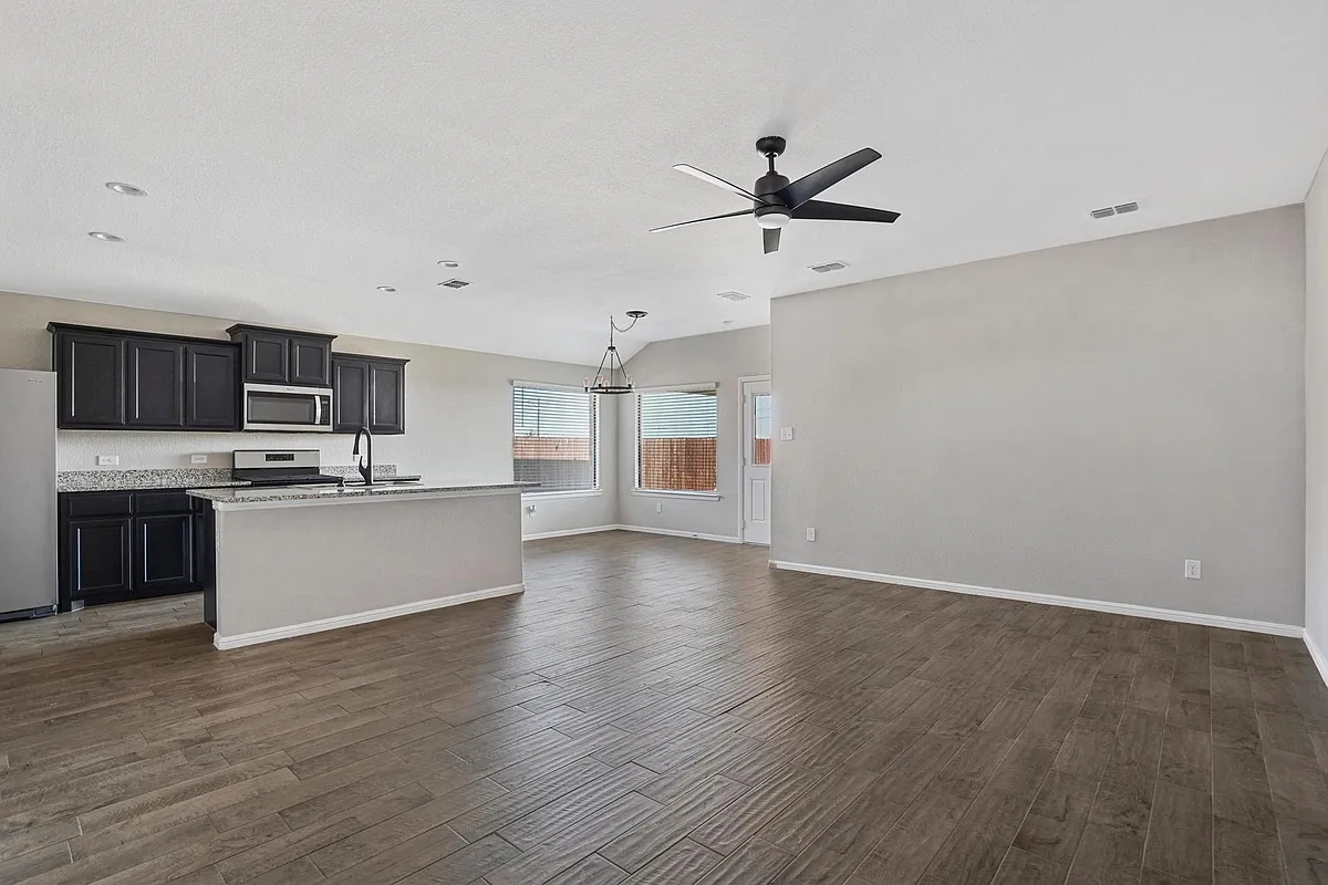 Building Photo - 9805 Summerton Dr