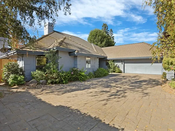 14100 Bluff Dr, Lockeford, CA 95237
