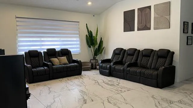 132 Nottingham Rd — Photo 2