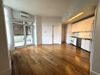 10-17 Jackson Avenue, #2F