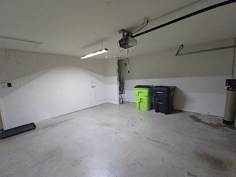 2303 Golden Brandy Ln — Photo 19